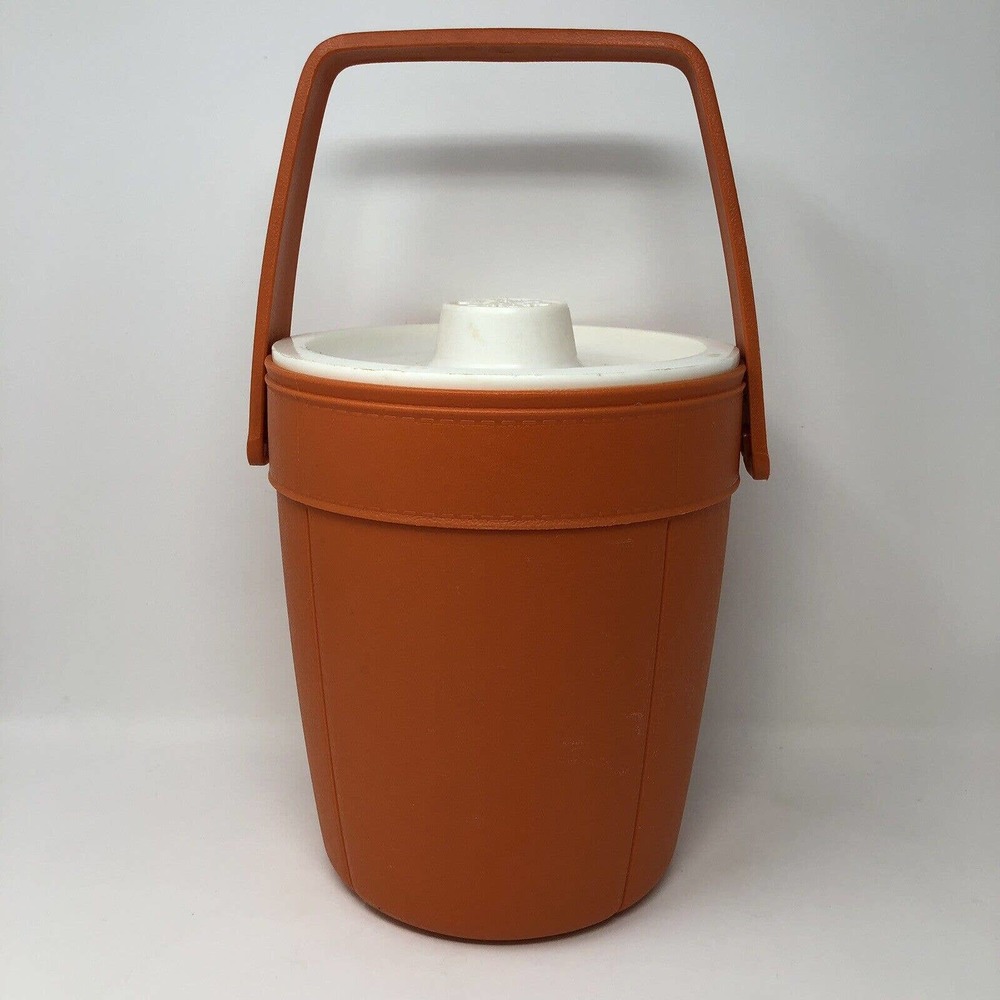 Retro Rubbermaid Ice Bucket with Lid Handle Plastic Classic Picnic Orange White